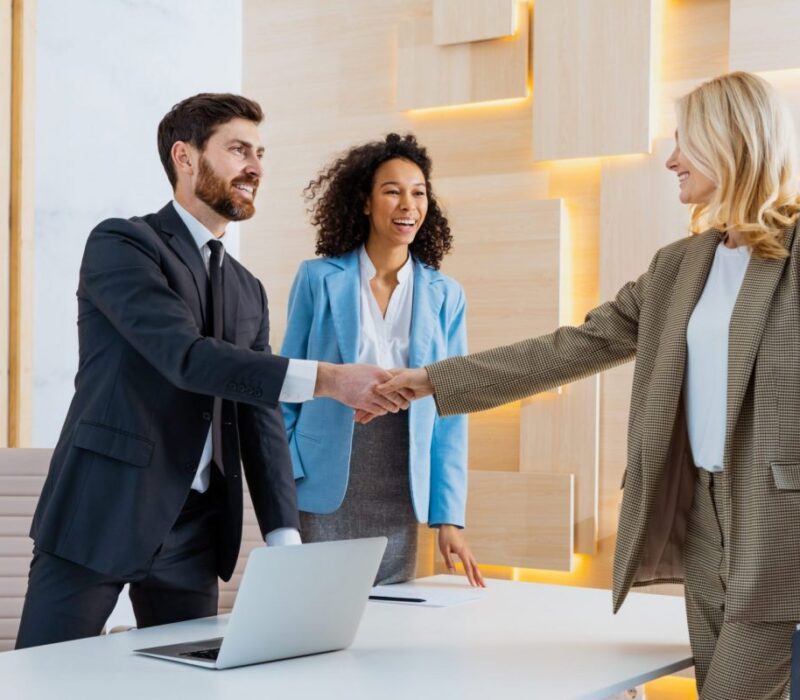 How to Find the Best Corporate Lawyer in Dubai for Your Success